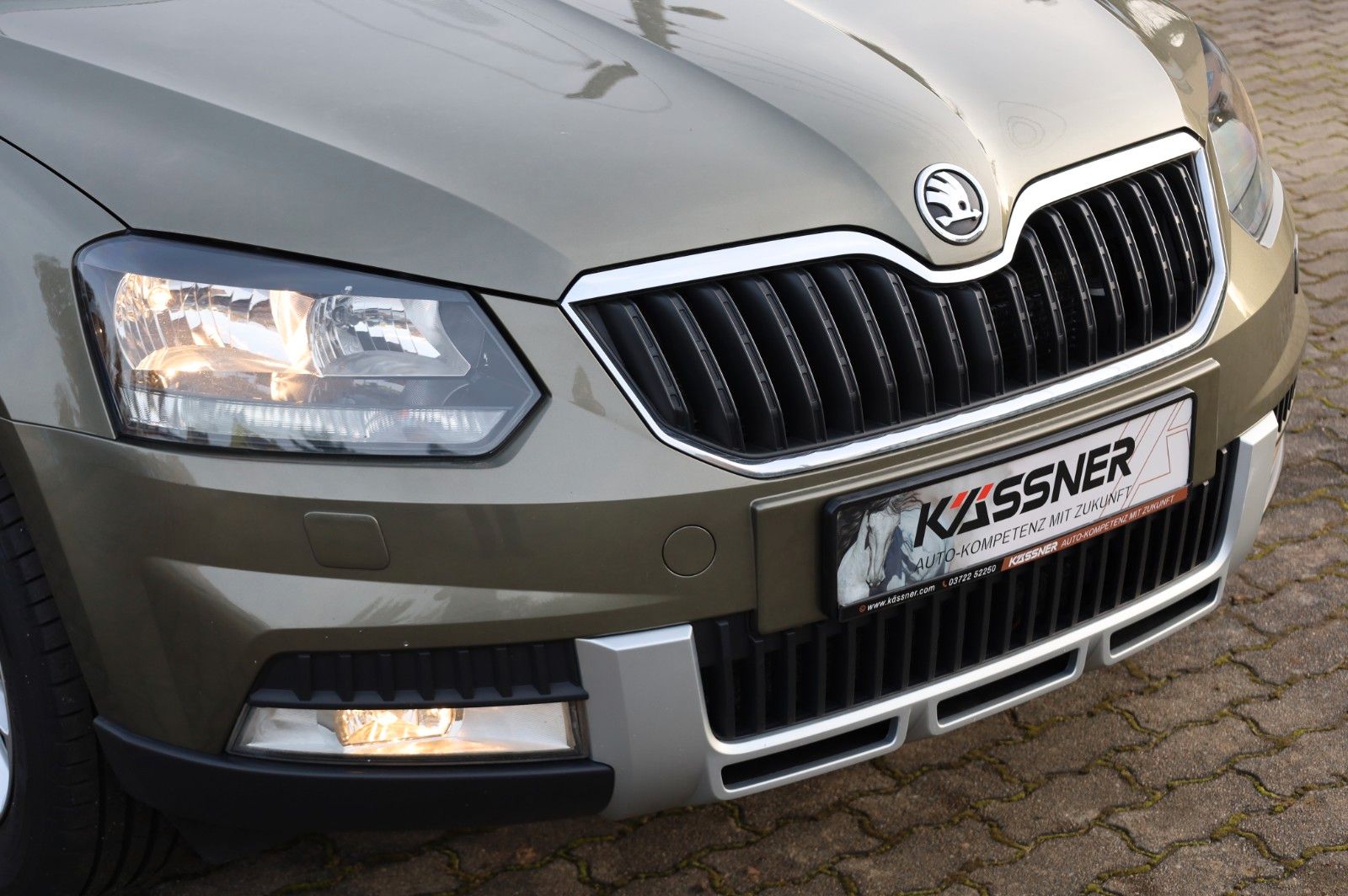 Fahrzeugabbildung SKODA Yeti 1.4 TSI Ambition *DSG *SHZ *PDC *Sunset