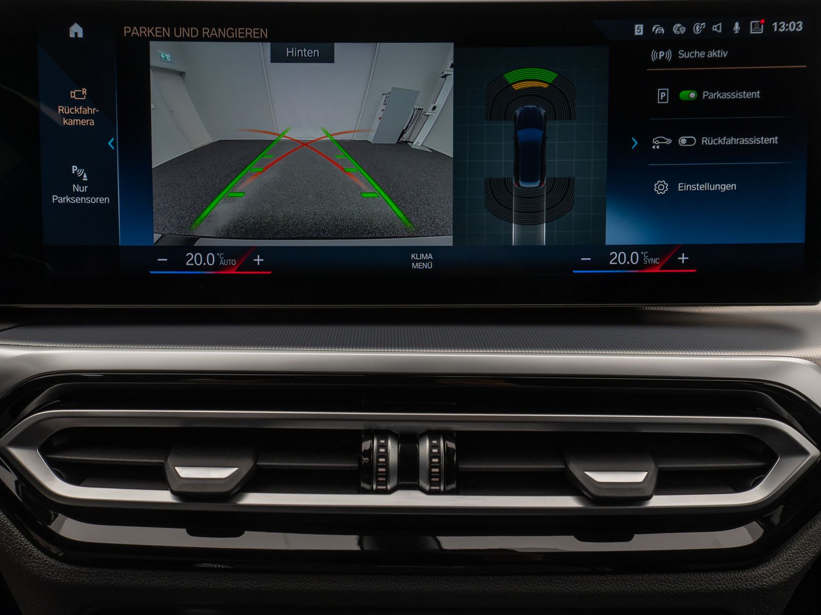 Fahrzeugabbildung BMW 330i xD Kamera HUD H/K ACC Komfort Alarm Sport