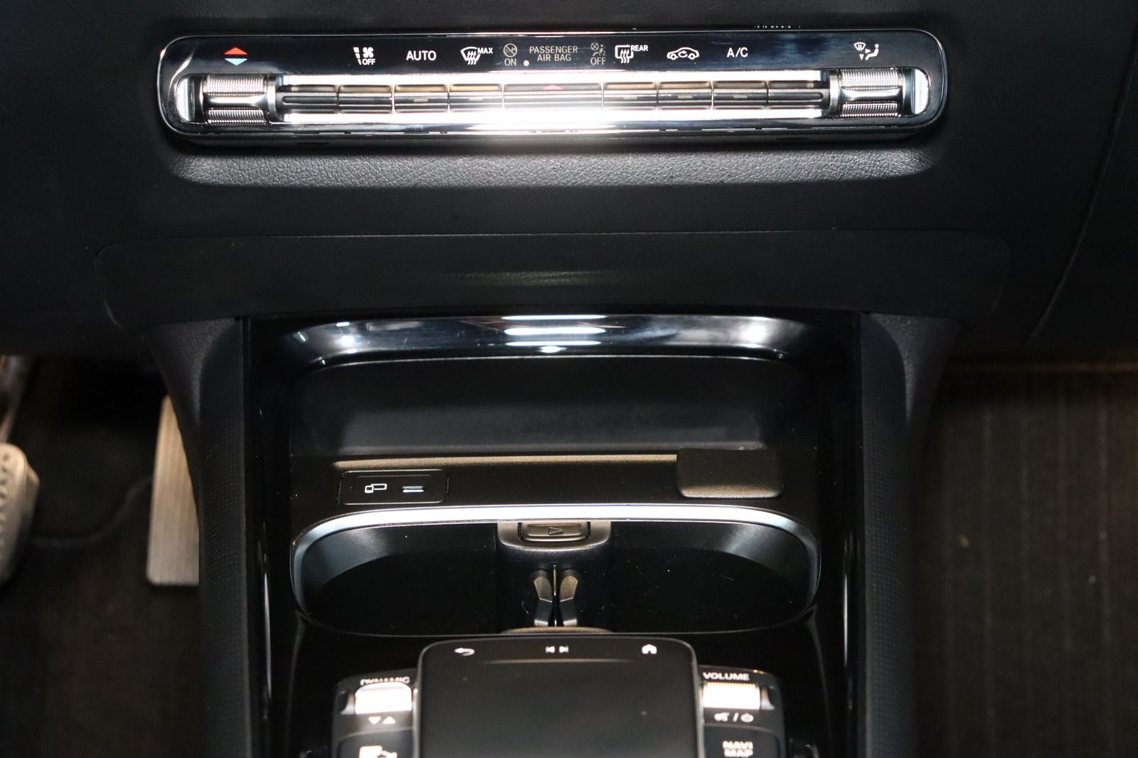 Fahrzeugabbildung Mercedes-Benz GLA 200 d * Leder * SHZ * AHK