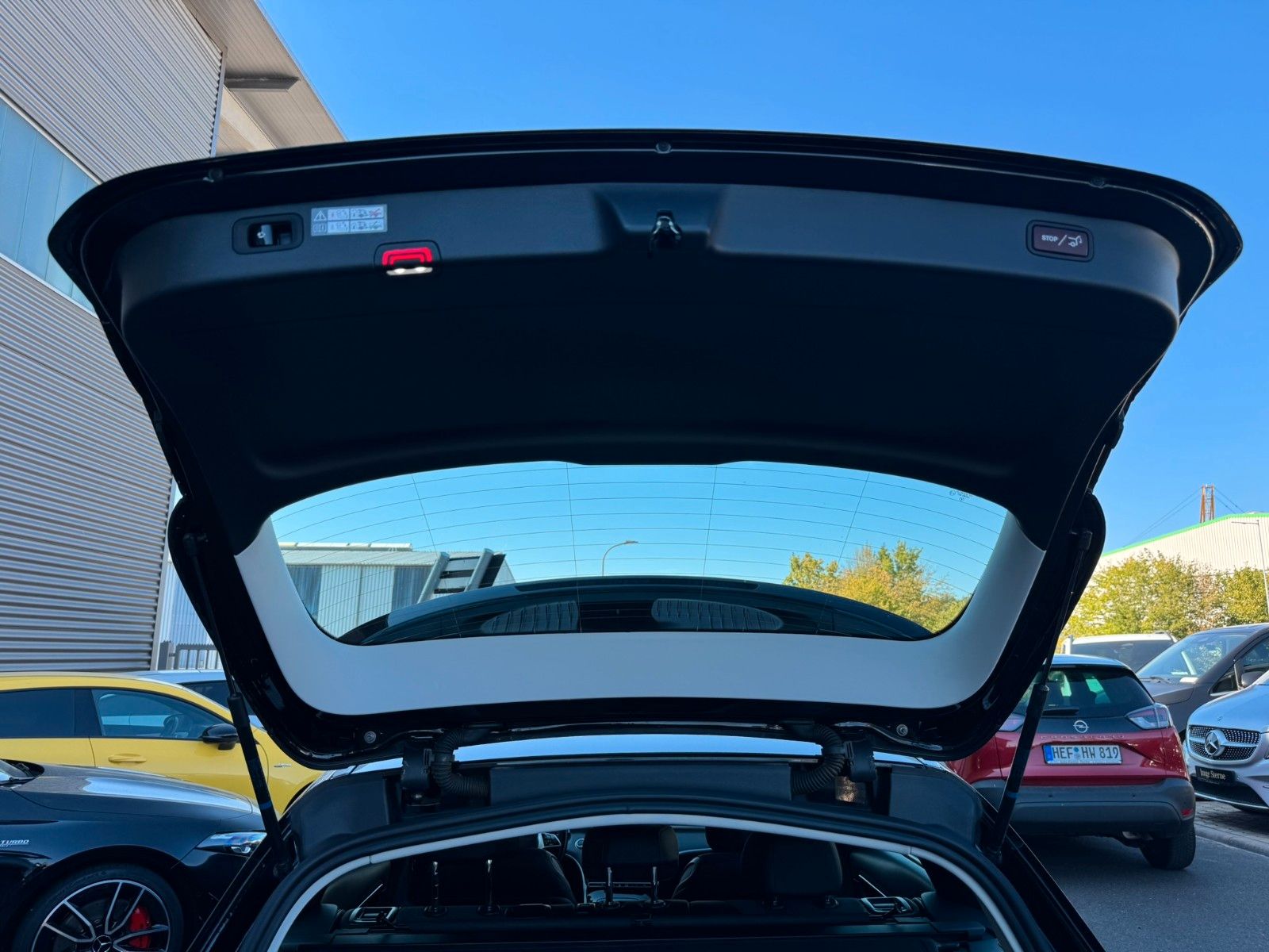 Fahrzeugabbildung Mercedes-Benz C 200d T Avantgarde+AHK+Memory+AmbiPrem+RFK+TotW