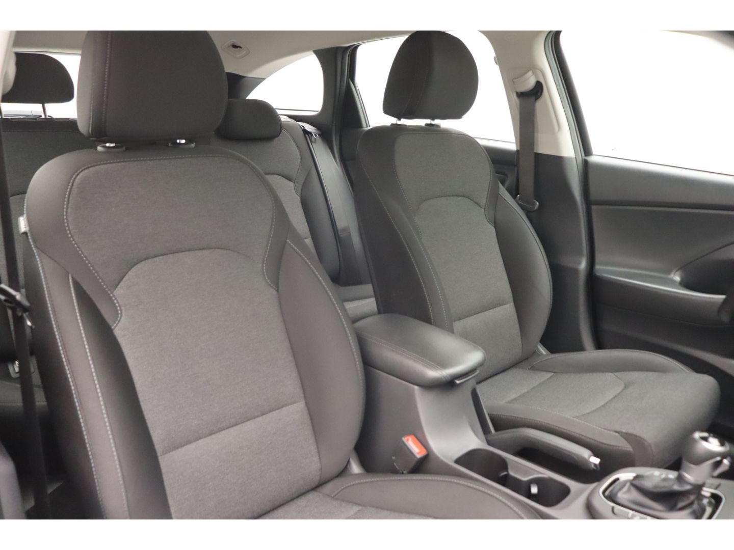 Fahrzeugabbildung Hyundai i30 1.6 Pure Kamera LED Tempomat 2-Zonen Klima