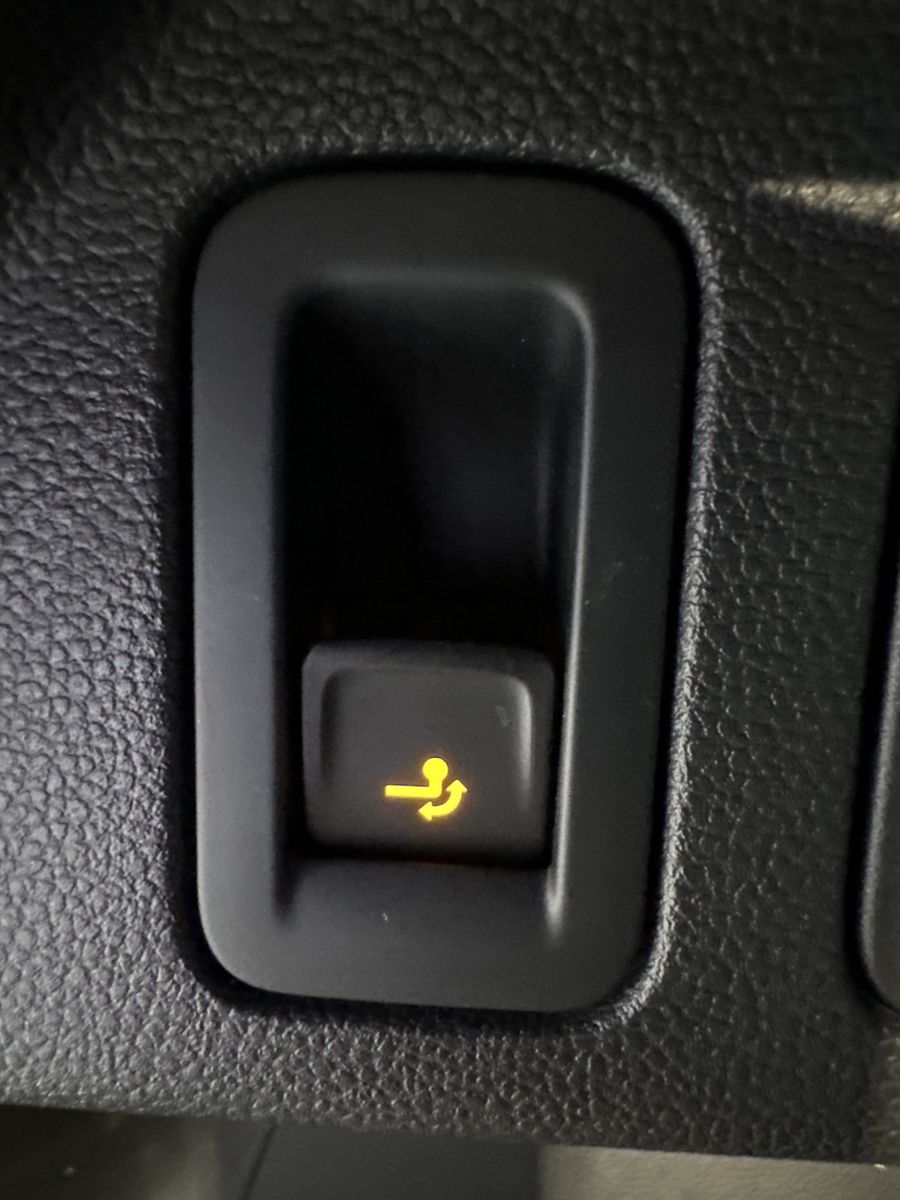 Fahrzeugabbildung Volkswagen Tiguan 4M R-Line Black NAV+IQ-LIGHT+AHK+VC+KAMER