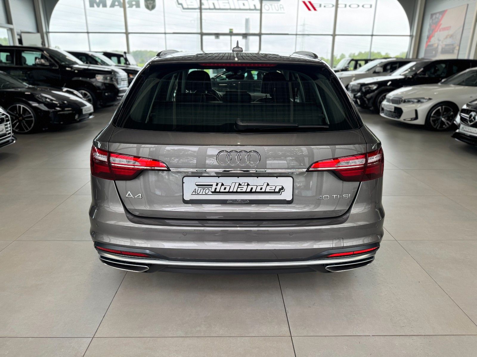 Fahrzeugabbildung Audi A4 Avant 40 2.0 TFSI advanced "Business-Paket"