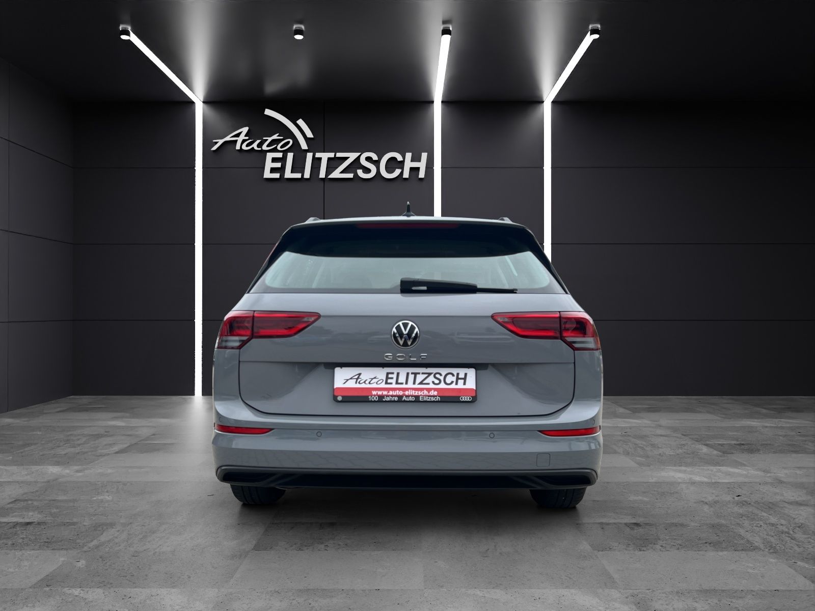 Fahrzeugabbildung Volkswagen Golf VIII Variant TSI Life LED Navi AID ACC PDC