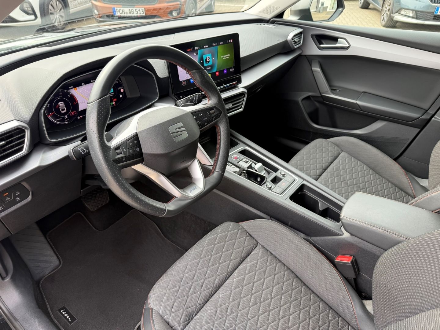 Fahrzeugabbildung SEAT Leon Sportstourer FR Navi Digitales Cockpit LED