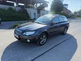 Subaru Outback 2.5i Outback Active - Subaru Legacy: 2.2