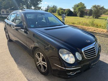 Mercedes E 200 - 4
