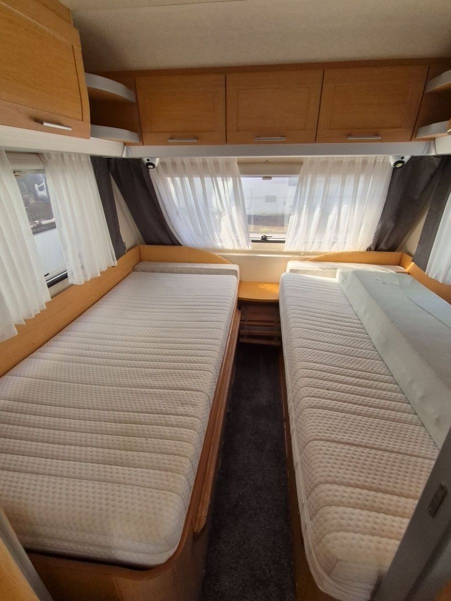 Fahrzeugabbildung Knaus Azur 550 Mover, Batterie, Einzelbetten, Fahrradt