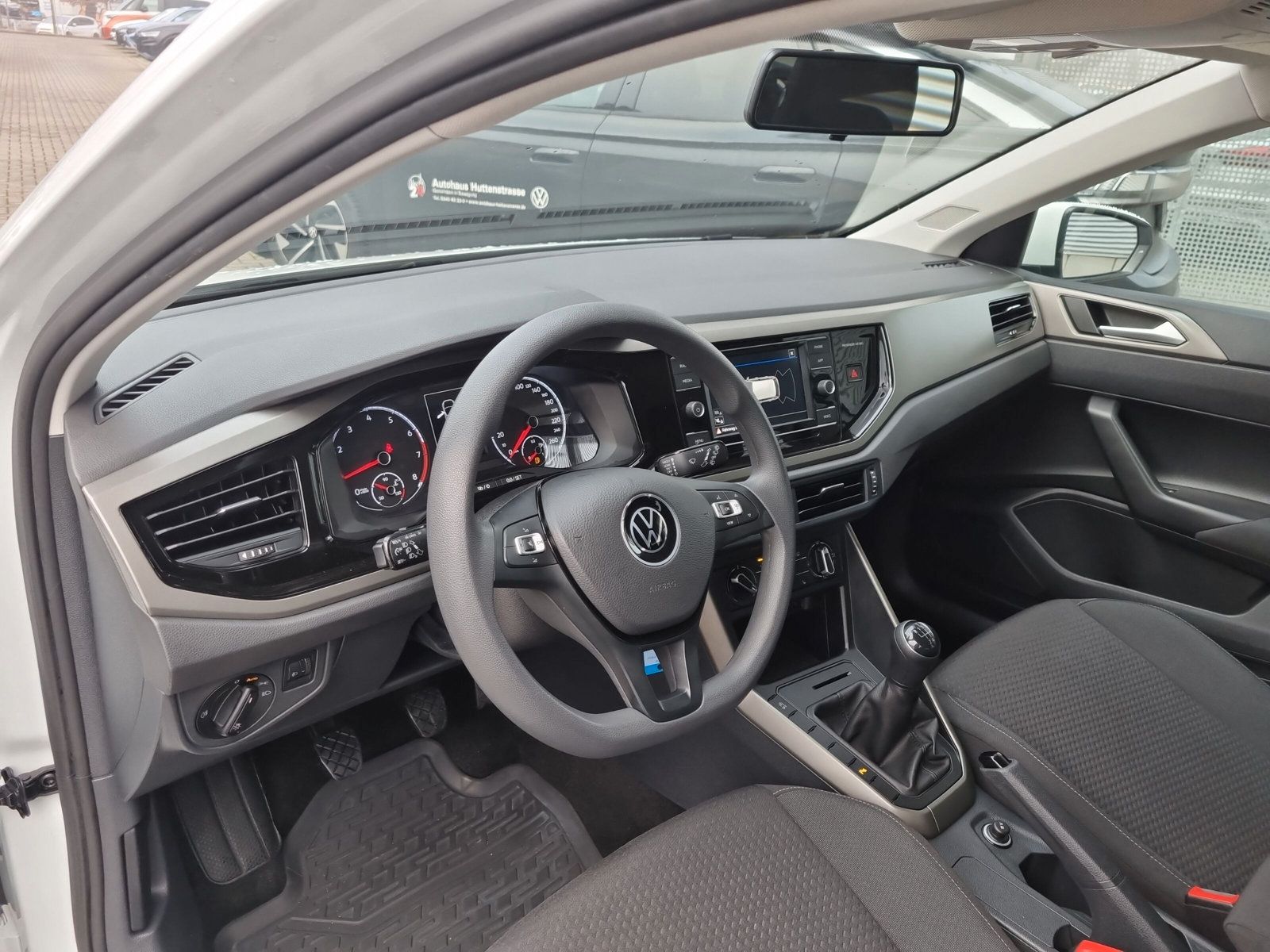 Fahrzeugabbildung Volkswagen Polo 1.0 Comfortline APP PDC SHZ KLIMA