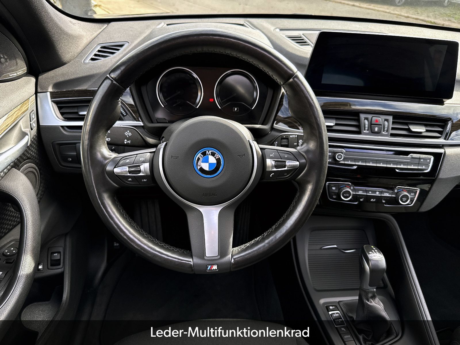 Fahrzeugabbildung BMW X1 xDrive25e Advantage ACC KAM AHK PANO HUD H&K