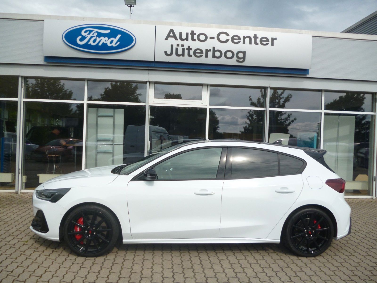 Ford Focus Lim. ST X*TRACK-PACK*B&O*Head-up-Displ.*