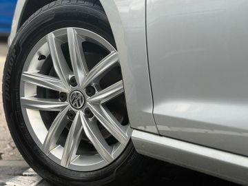 Volkswagen Golf - 11