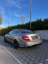 Mercedes-Benz C 250 Sport Coupé Autom. Sport - Mercedes-Benz C 250: Sport