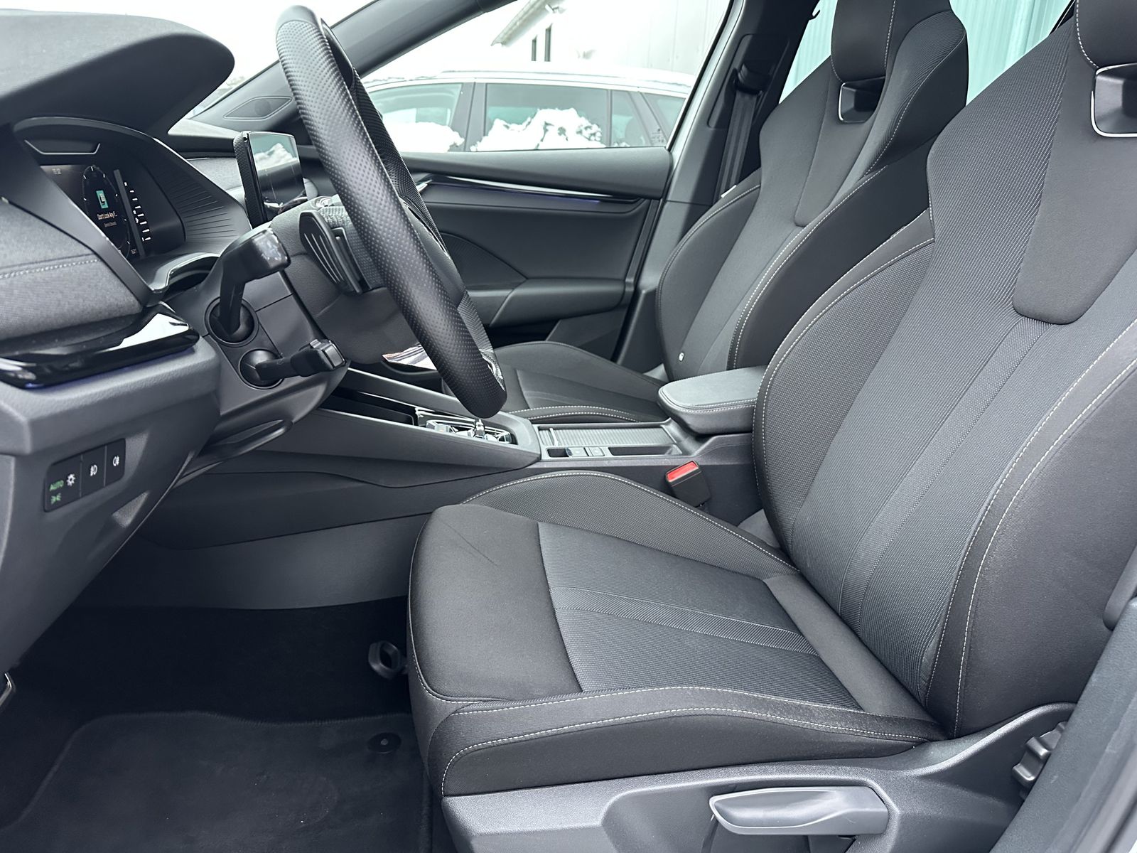 Fahrzeugabbildung SKODA Octavia Combi iV DSG Sportline NAV+LED+PANO+VC