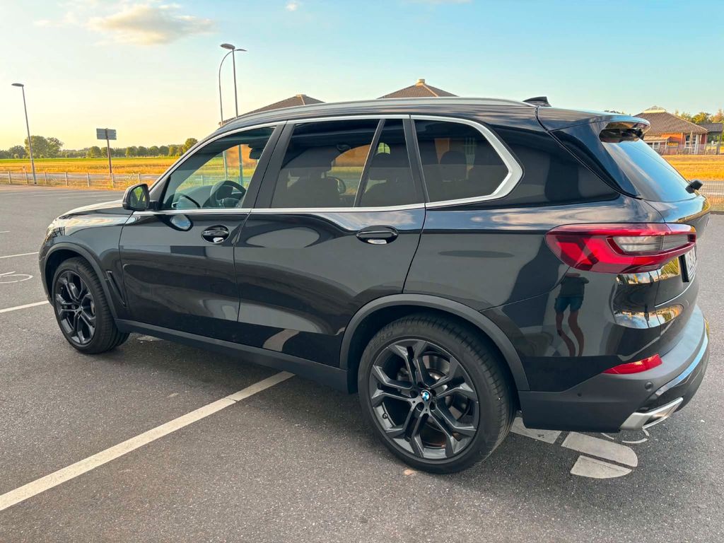 Image of BMW X5