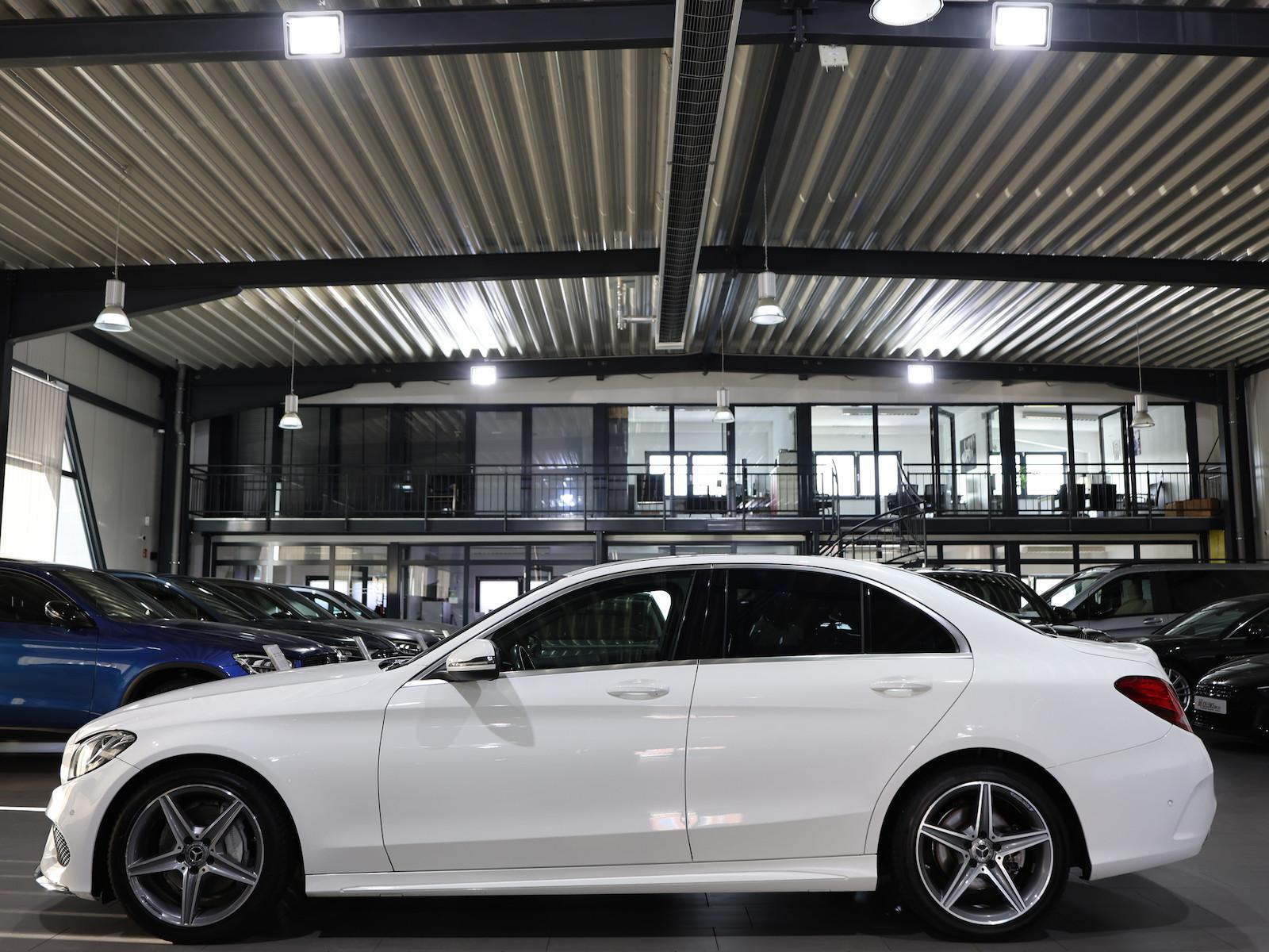 Mercedes-Benz C 180 CGI LIMOUSINE AMG-LINE STYLING VOLL-LEDER