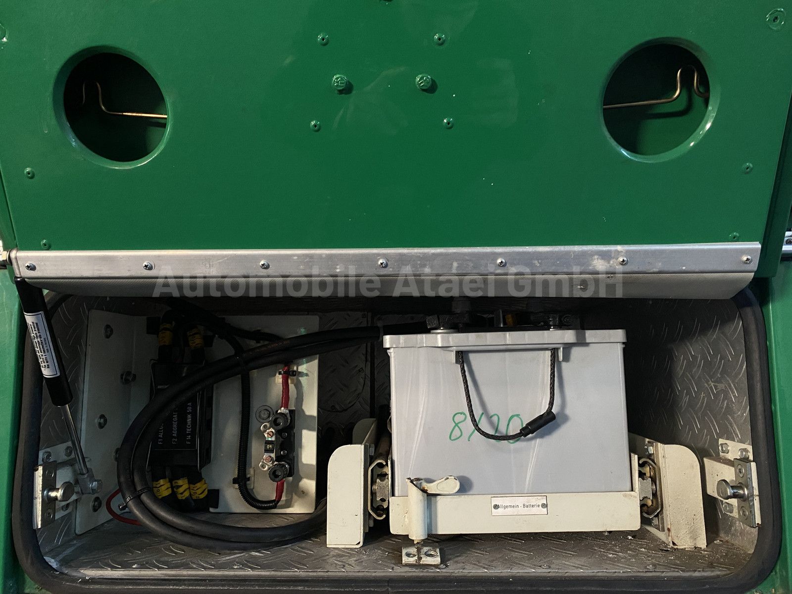 Fahrzeugabbildung Mercedes-Benz T2 811D *Behörde/ Camper* ORIGINAL 16.050 KM