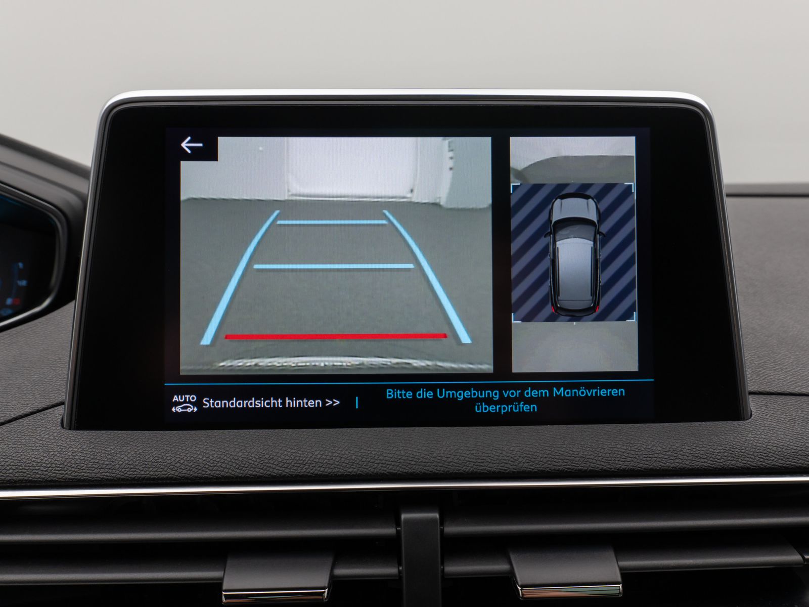 Fahrzeugabbildung Peugeot 3008 Hybrid4 300 GT Panorama 360° Massage AHK