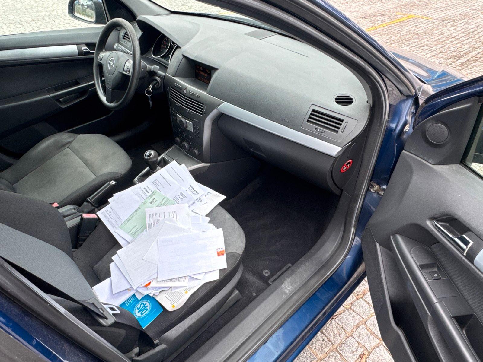 Opel Astra 2006 — photo 13