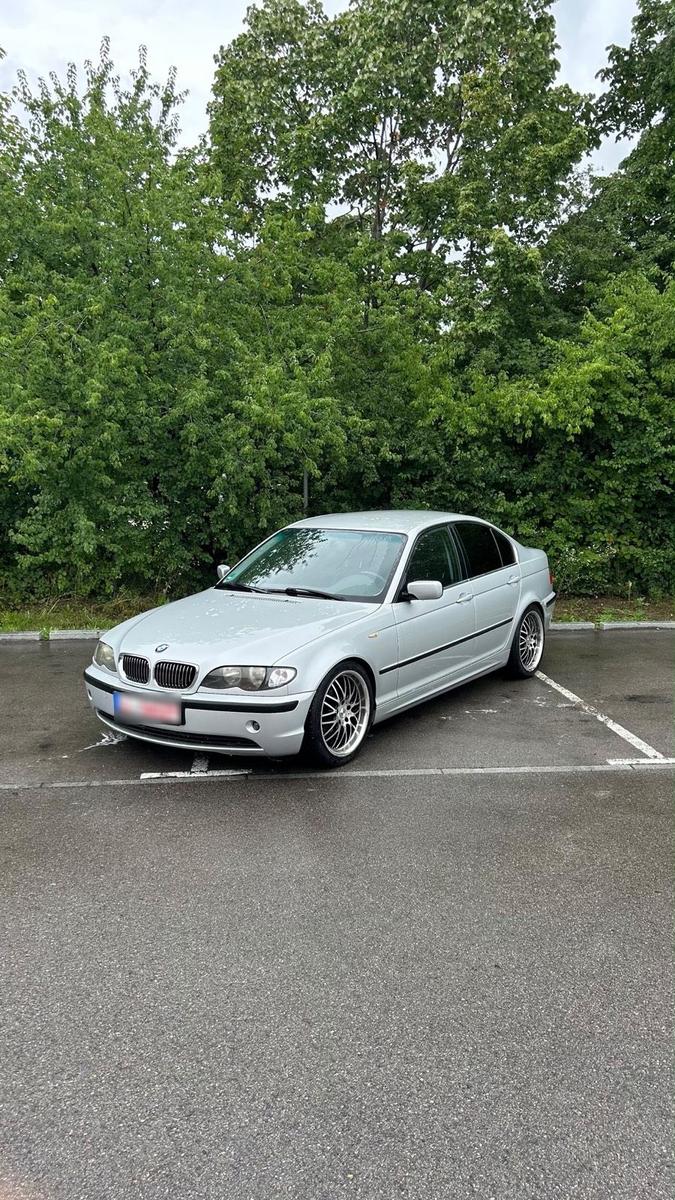 BMW 320