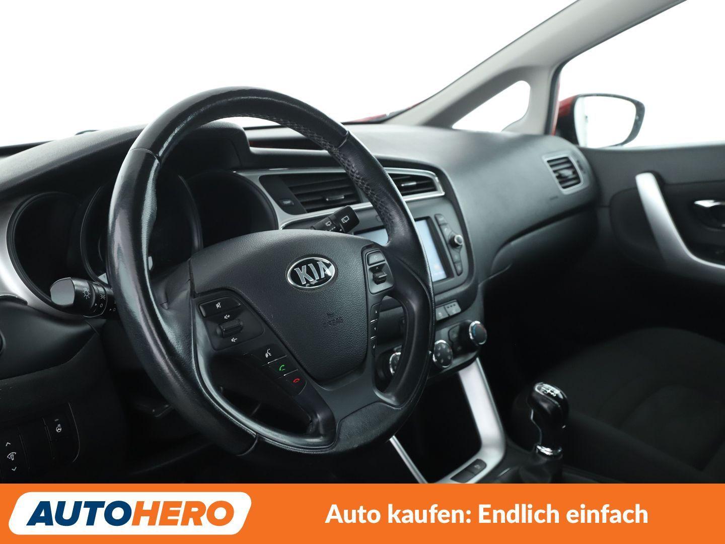 Kia cee'd 1.4 Attract *NAVI*CAM*PDC*SHZ*