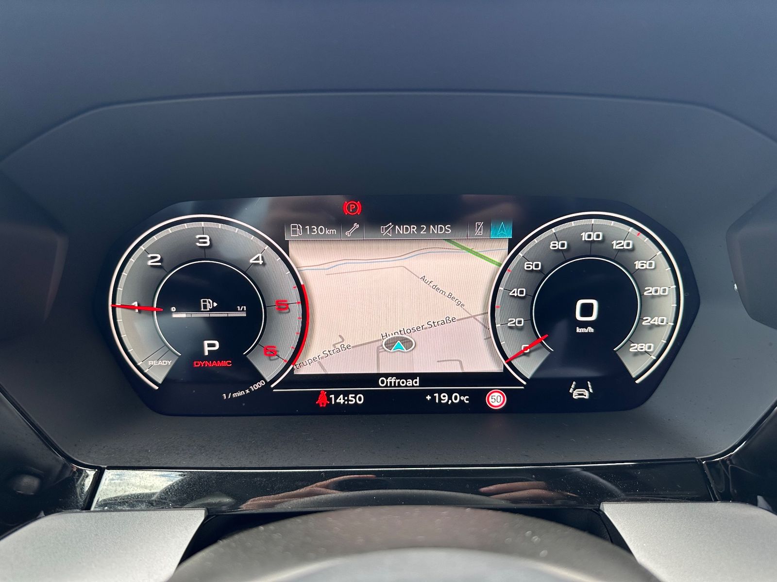 Fahrzeugabbildung Audi A3 35 TDI SpB S-Line NAV+LED+PANO+17ZOLL