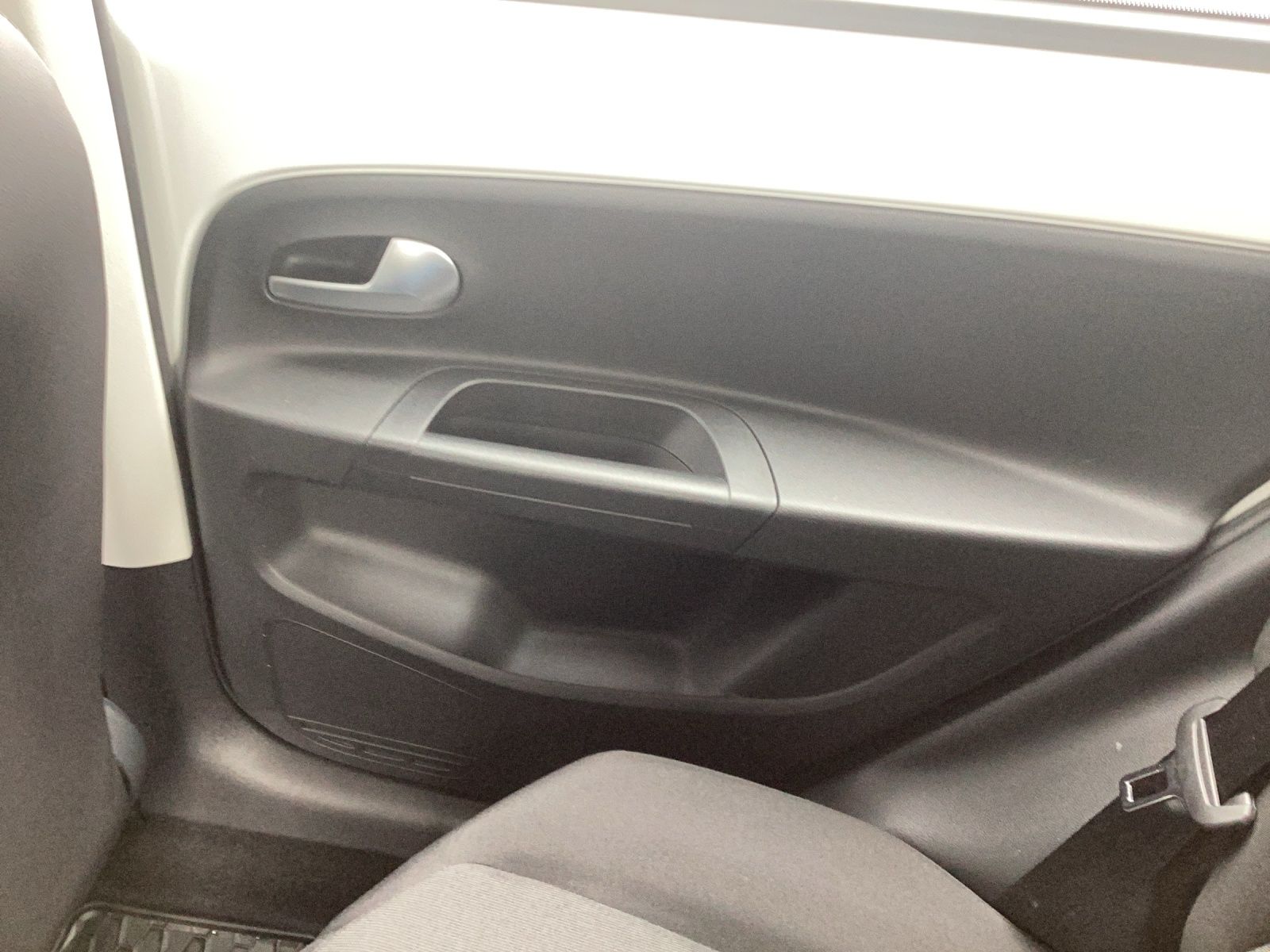 Fahrzeugabbildung Volkswagen up! 1.0 Basis Climatronic DAB GRA RFK SH