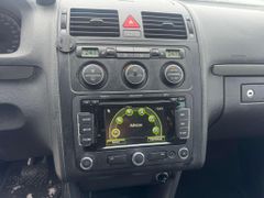 Fahrzeugabbildung Volkswagen Touran Highline Schiebedach AHK NAVI