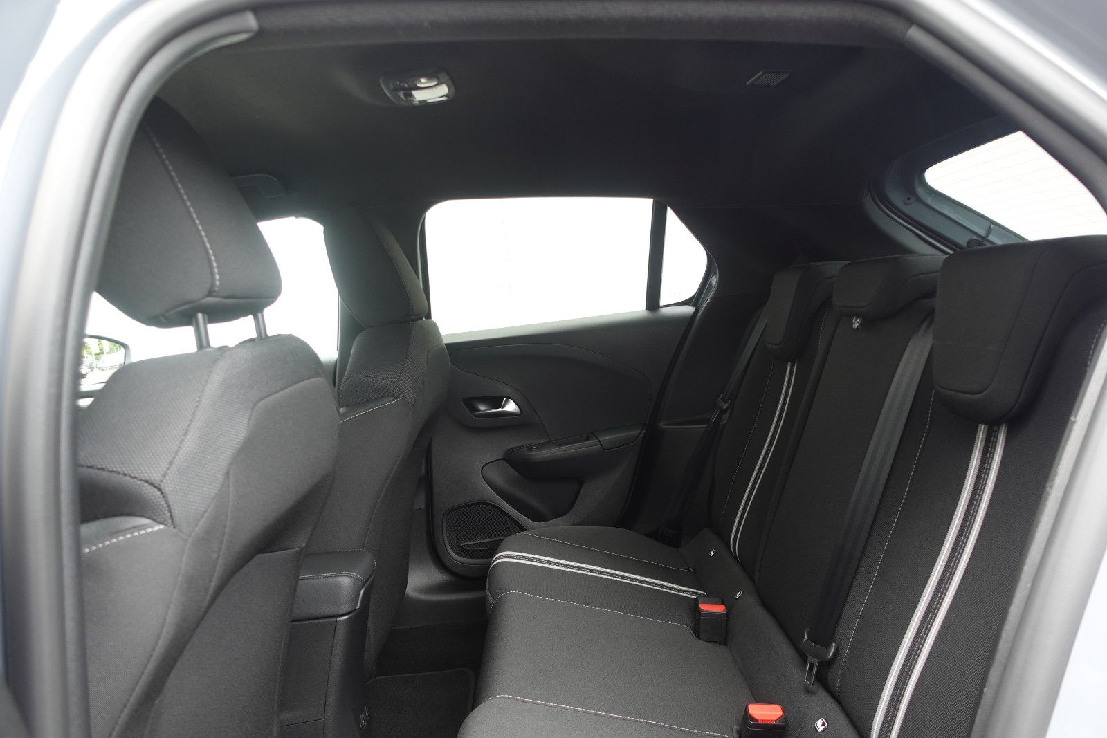 Fahrzeugabbildung Opel Corsa GS 1.2T,Navi,Kamera, Sitzhzg,Allwetter,LED