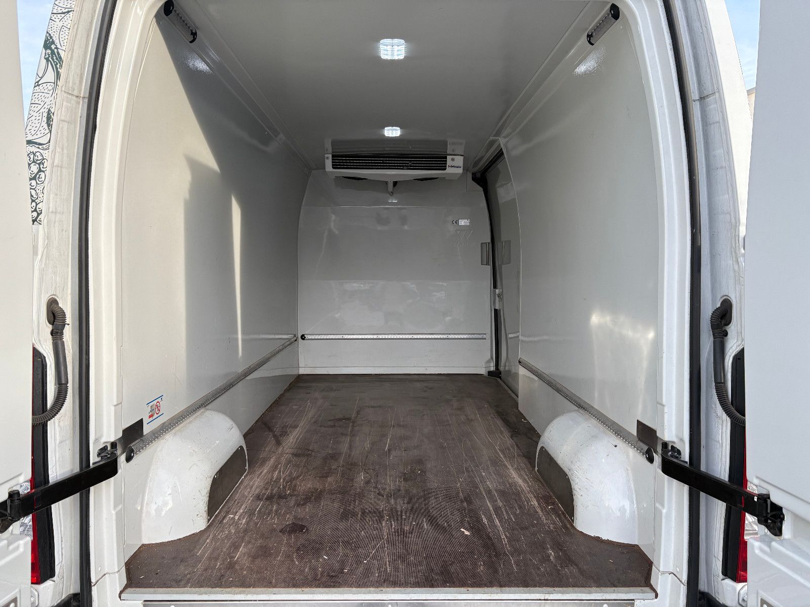 Fahrzeugabbildung Renault Master III Kasten L3H2 HKa 3,5t/KÜHLWAGEN/3-SITZ