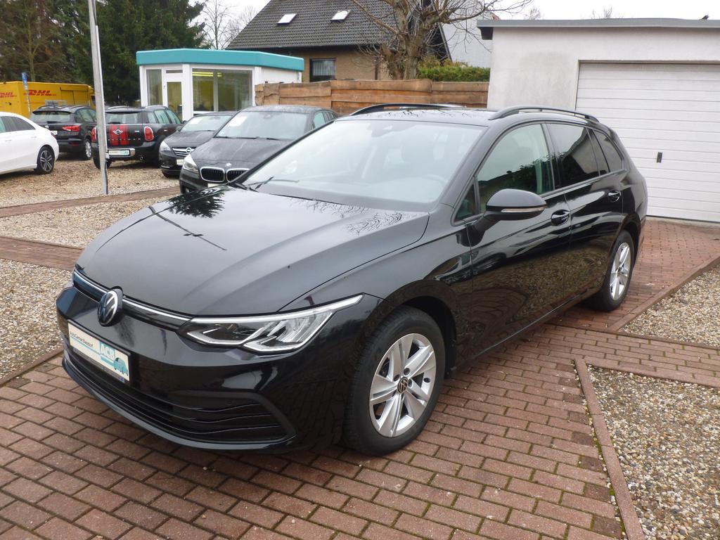 Volkswagen Golf VIII Variant DSGLEDAHKStandhzgDABNavi 2022