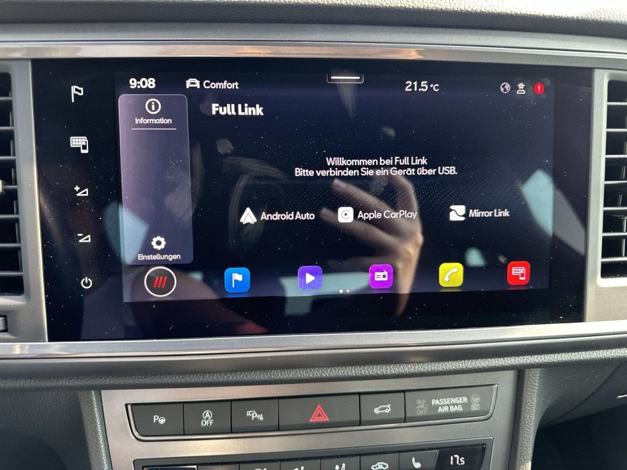 Fahrzeugabbildung CUPRA Ateca 2.0 TSI 221 kW (300 PS) 7-Gang DSG 4Drive - mit KI generiert/bearbeitet