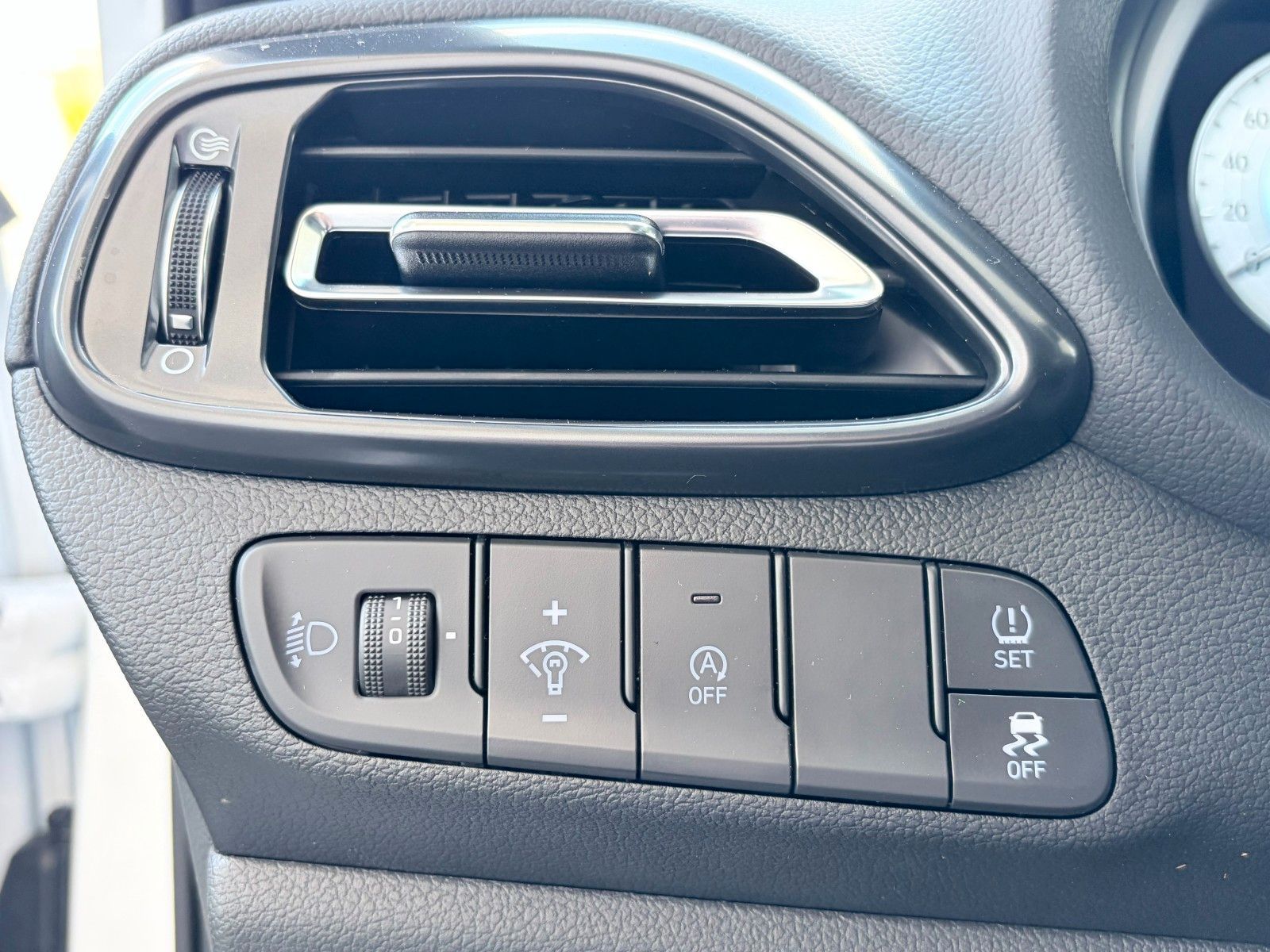 Fahrzeugabbildung Hyundai i30 1.6 T-GDI N Line Kamera,LED,Navi,Pano,SHZ,SD