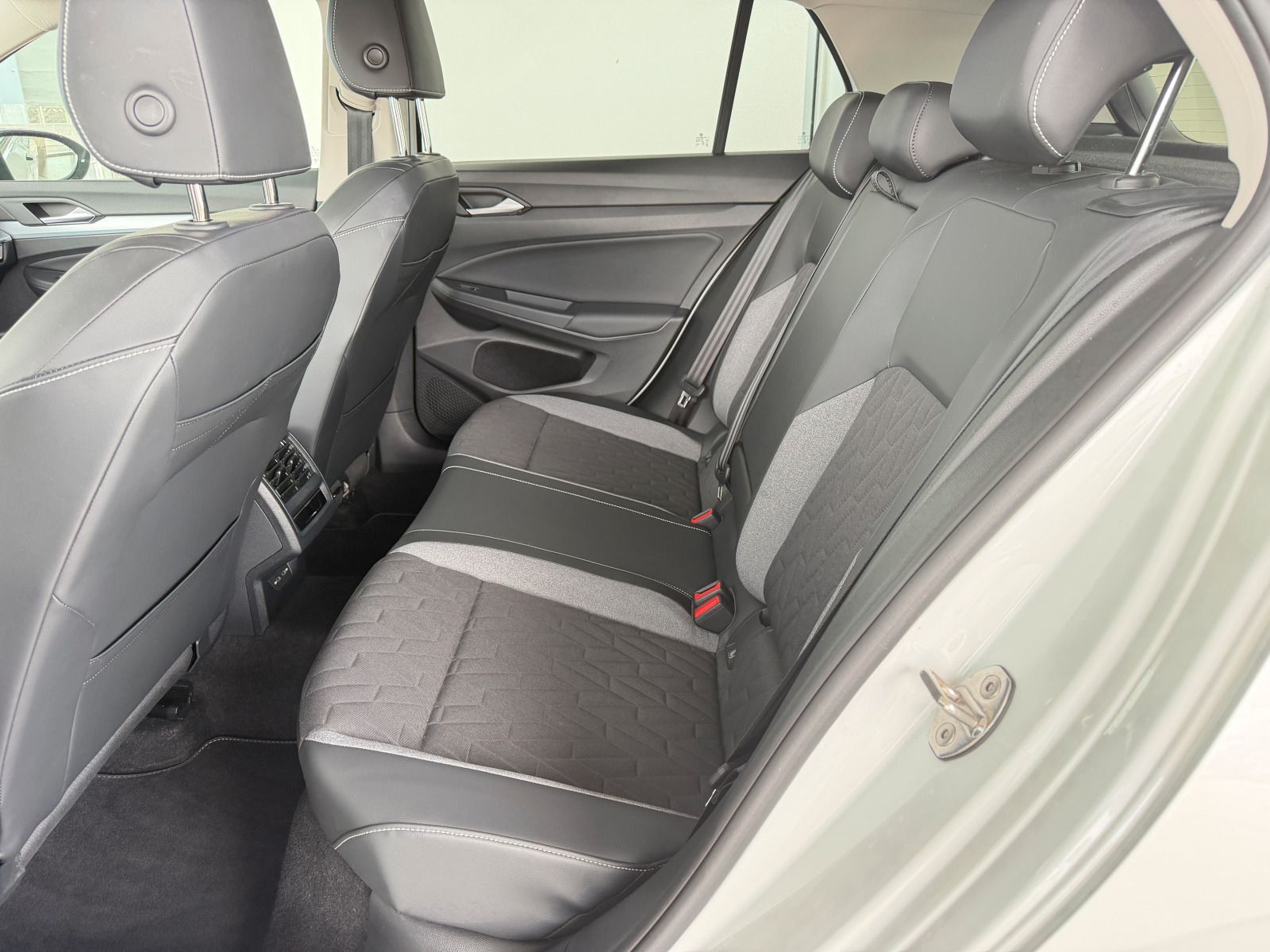 Volkswagen Golf - Bild 14