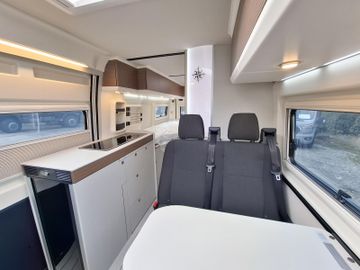 Westfalia Columbus 640 E 140 PS 8G Solar Premium Winter