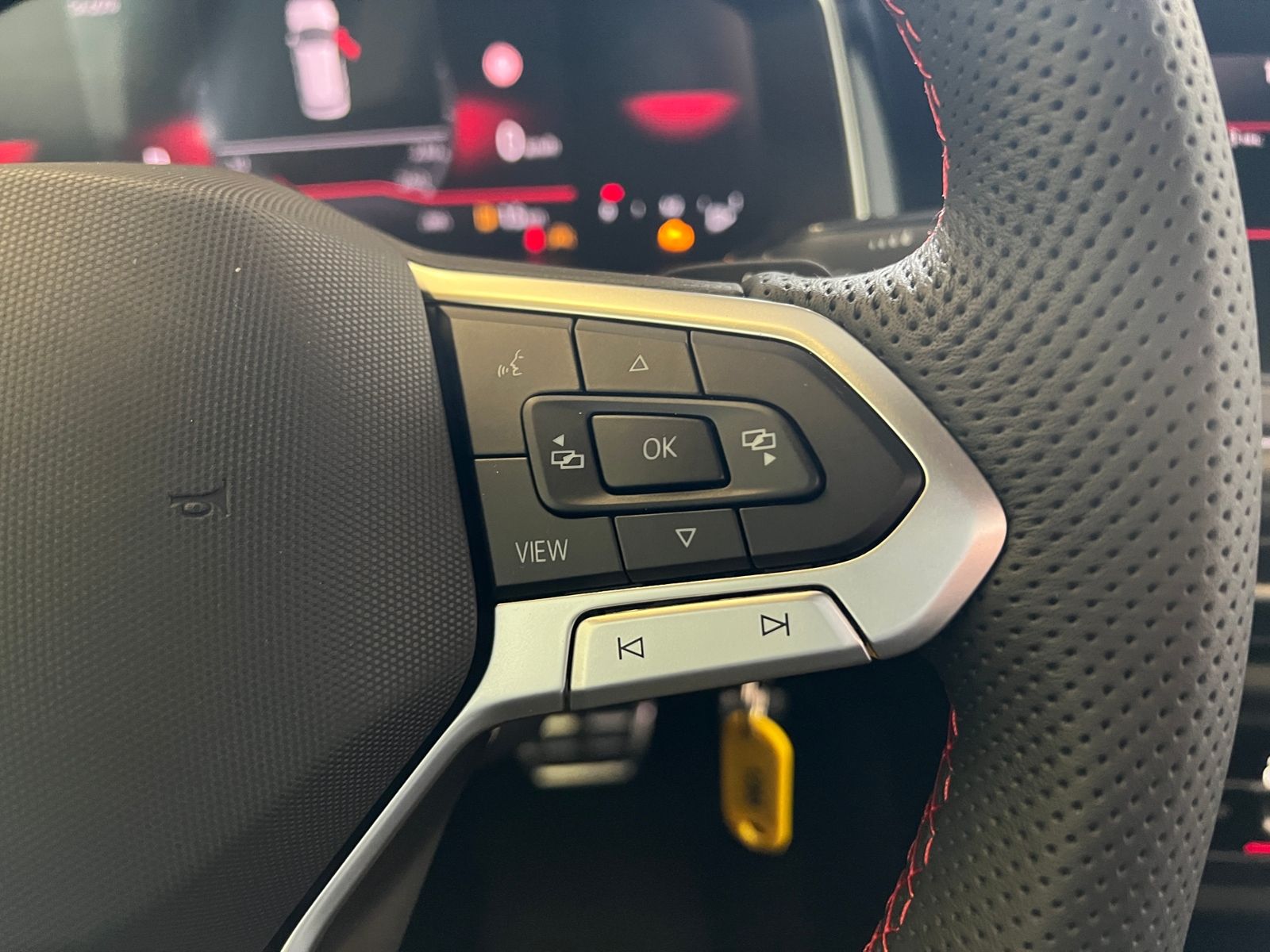 Fahrzeugabbildung Volkswagen Polo GTI 2.0 TSI DSG *IQ.Light, ACC, Ready2Disco