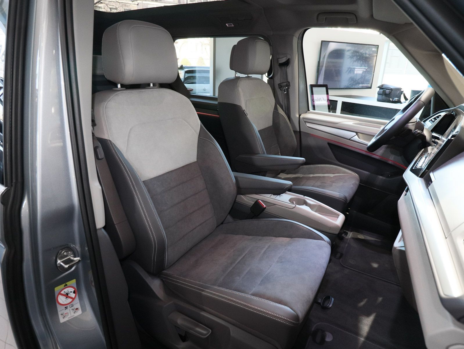 Volkswagen T7 Multivan - Bild 8