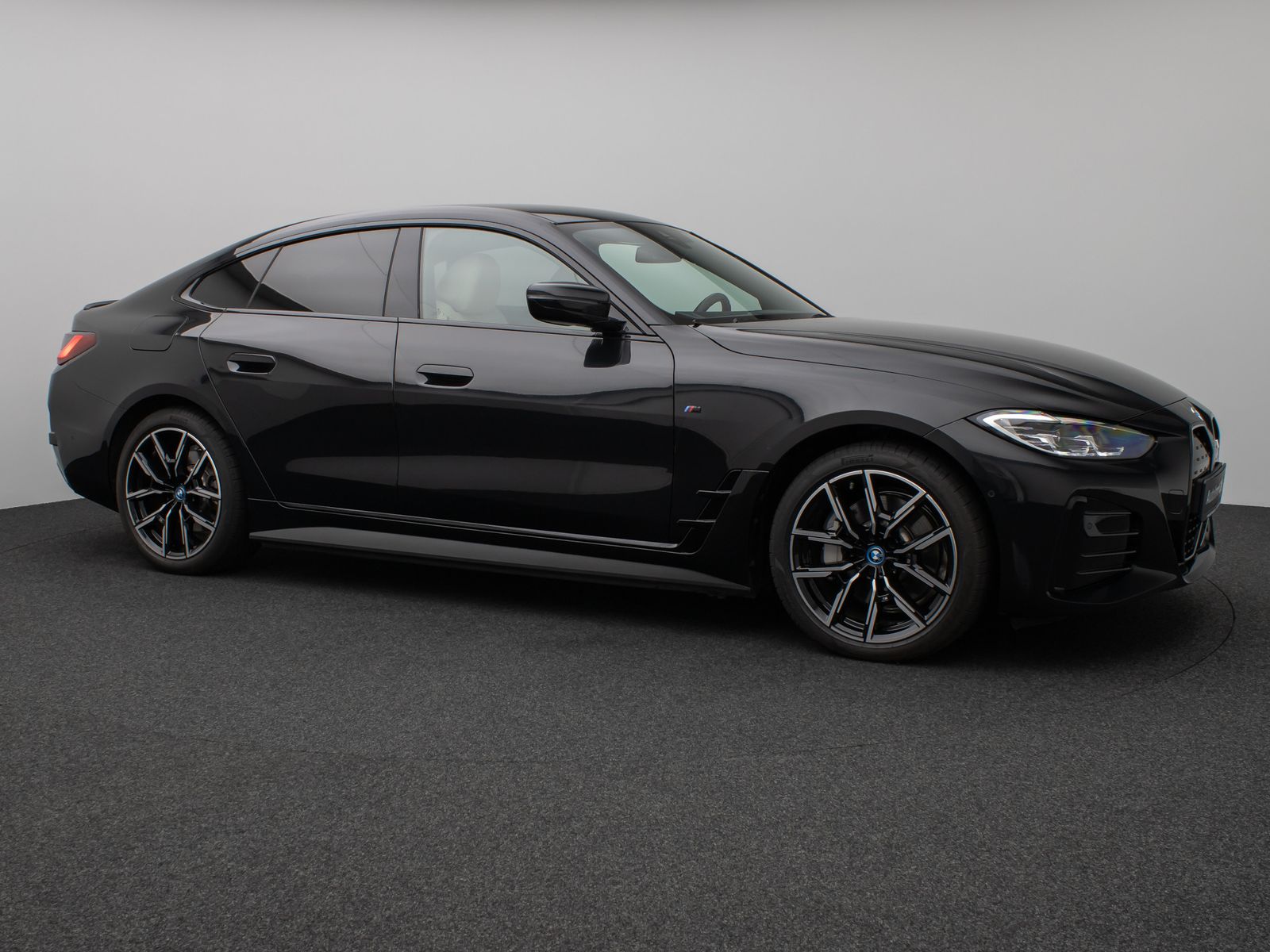 Fahrzeugabbildung BMW i4 eD40 Gran Coupè M Sport Kamera DAB H/K 19Zoll