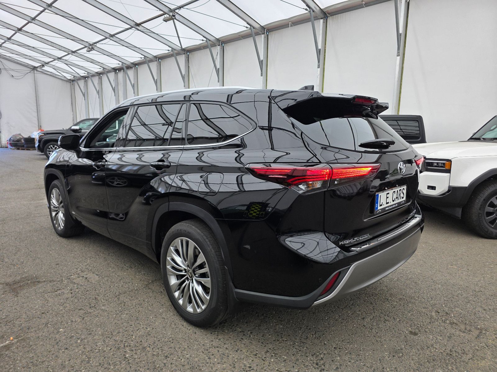Fahrzeugabbildung Toyota Highlander Platinum T1: 59.000 EURO , Stock !!!