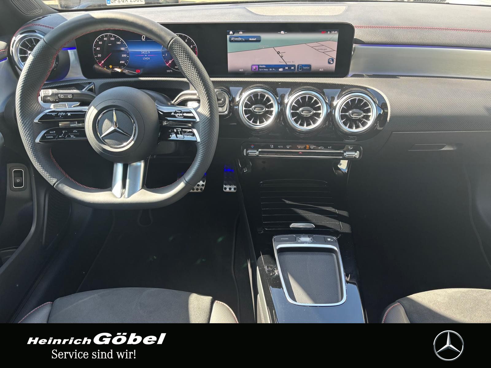 Fahrzeugabbildung Mercedes-Benz CLA 200 SB EDI-AMG PAN 360° DIST+ KLG-KP AMB VZA