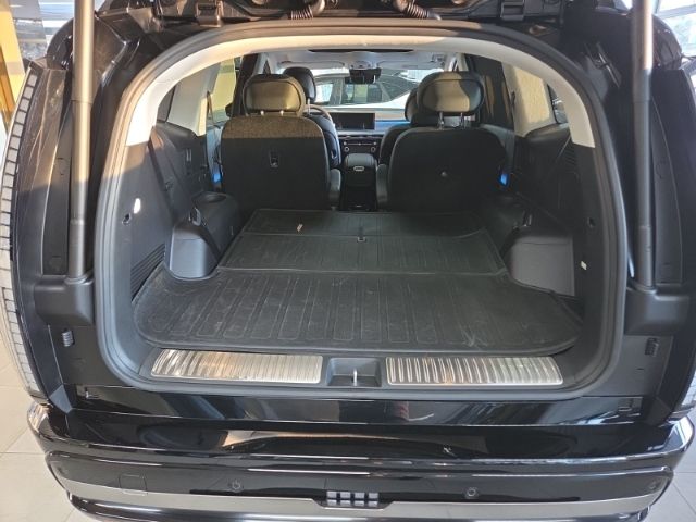 Fahrzeugabbildung Hyundai IONIQ 9 110 kWh 4WD Uniq+RELAX-PAKET+PANORAMADAC