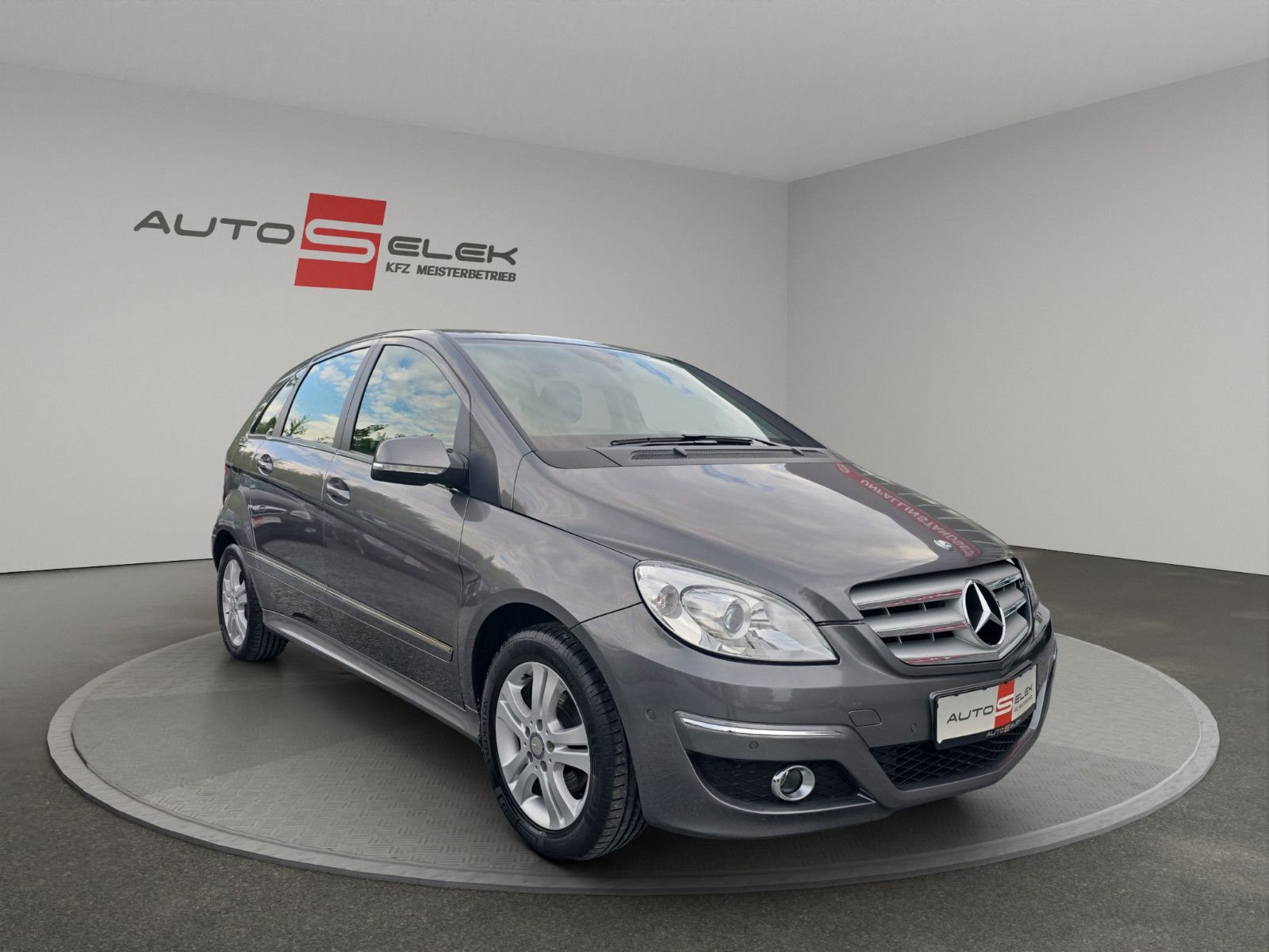 Fahrzeugabbildung Mercedes-Benz B -Klasse 200 AUTOMATIK SERVICE NEU TEMP KLIMA