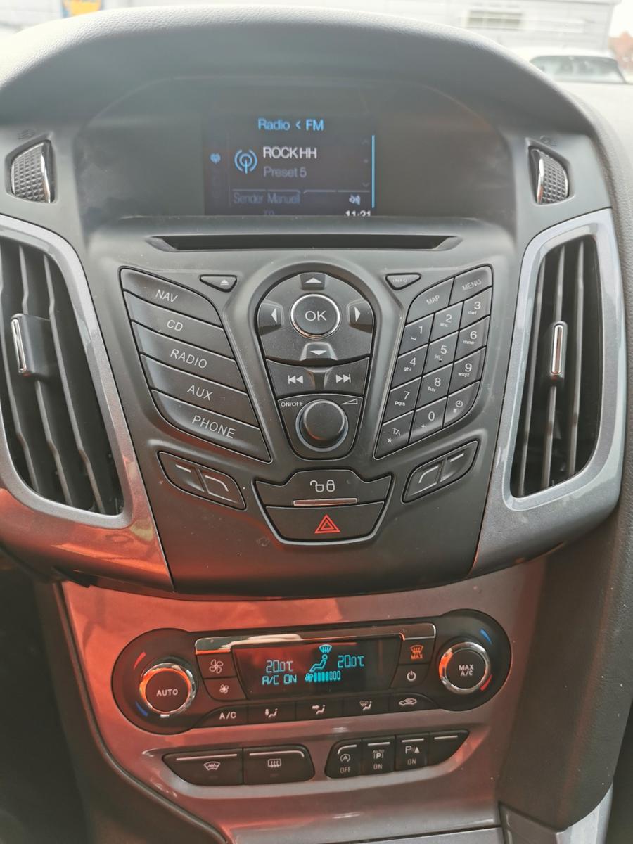 Ford Focus 2013 — photo 14
