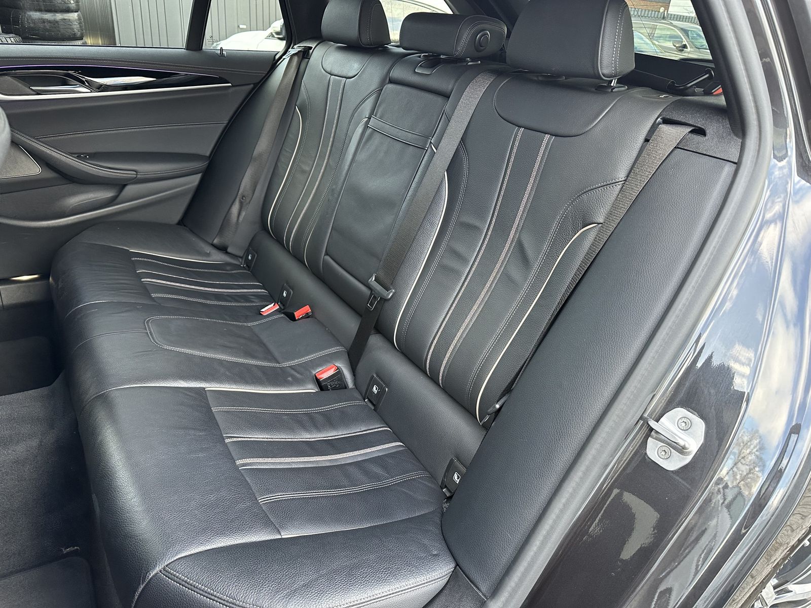 Fahrzeugabbildung BMW 520d Touring Luxury-Line NAV+LED+HEAD-UP+H&K+KAM