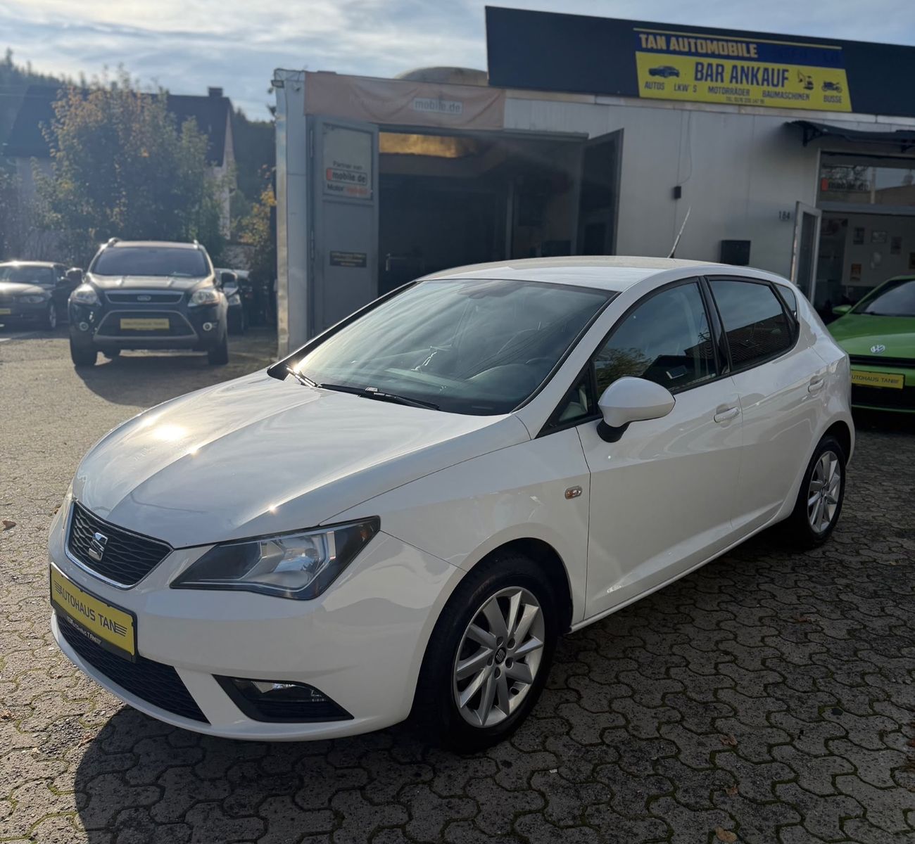 Fahrzeugabbildung SEAT Ibiza 1.4 Style *NAVI *PDC *TEMPOMAT