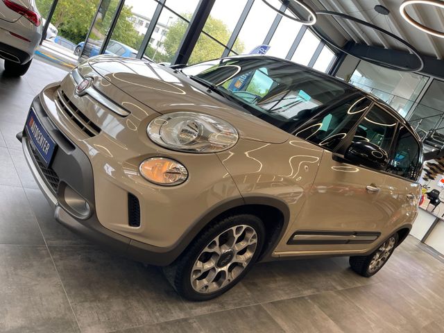 Fiat 500L Trekking *PANORAMAGLASDACH*NAVI*VOLLLEDER*