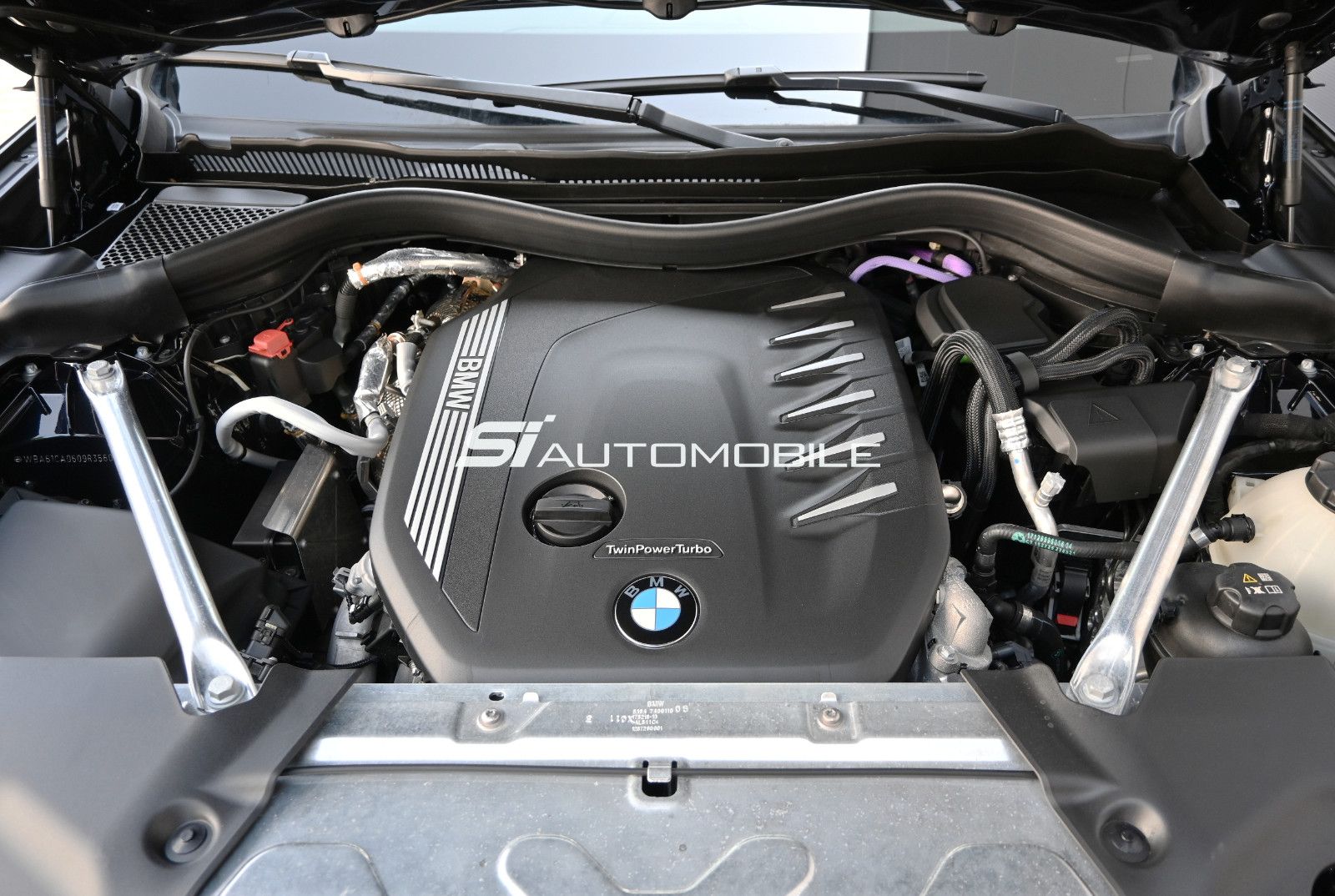 Fahrzeugabbildung BMW X4 xDr.30d M SPORT °ACC°AHK°STANDHEIZUNG°21 ZOLL
