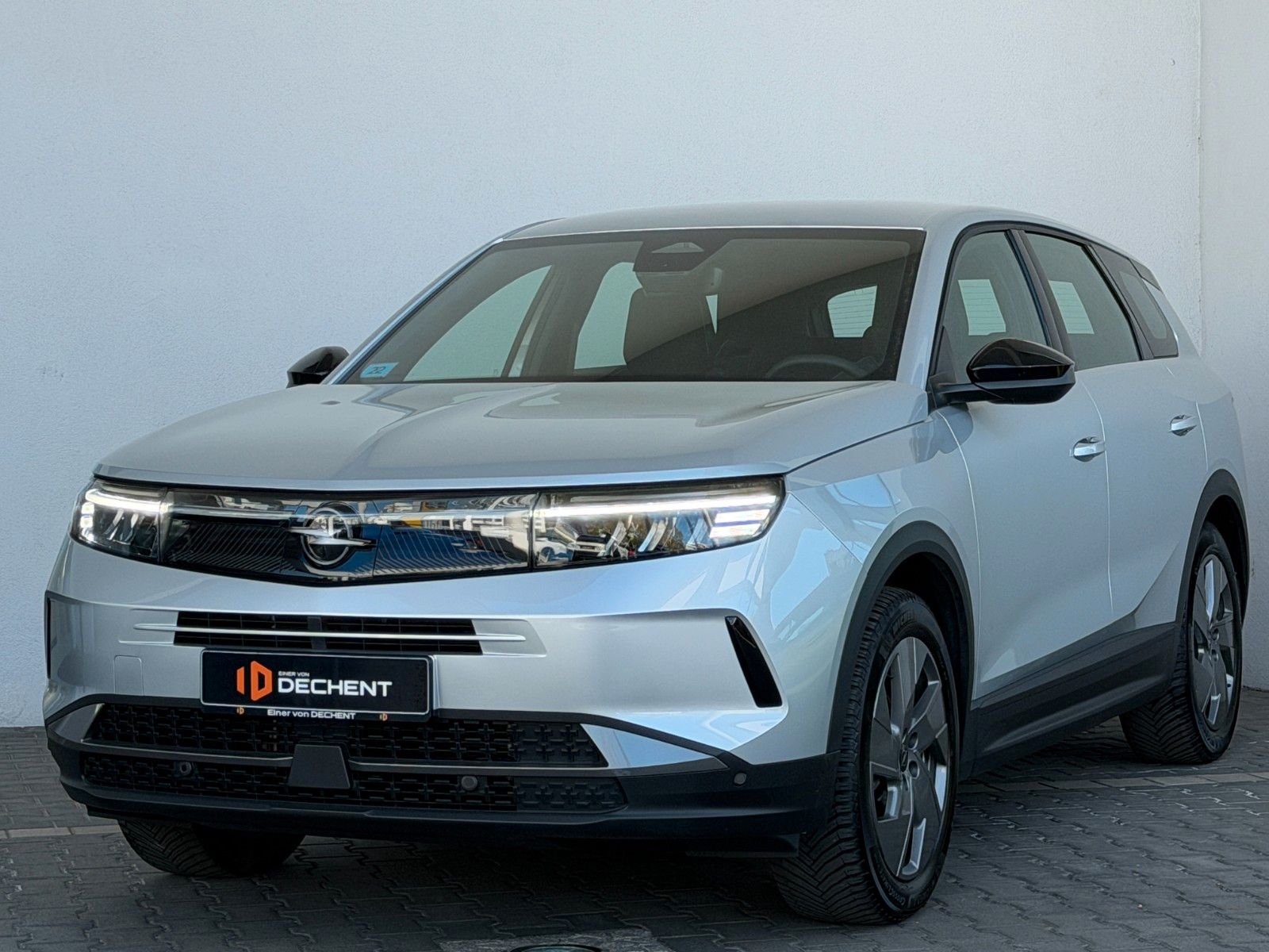 Fahrzeugabbildung Opel Grandland Edition 136PS Hybrid LED/Navi/Kamera!