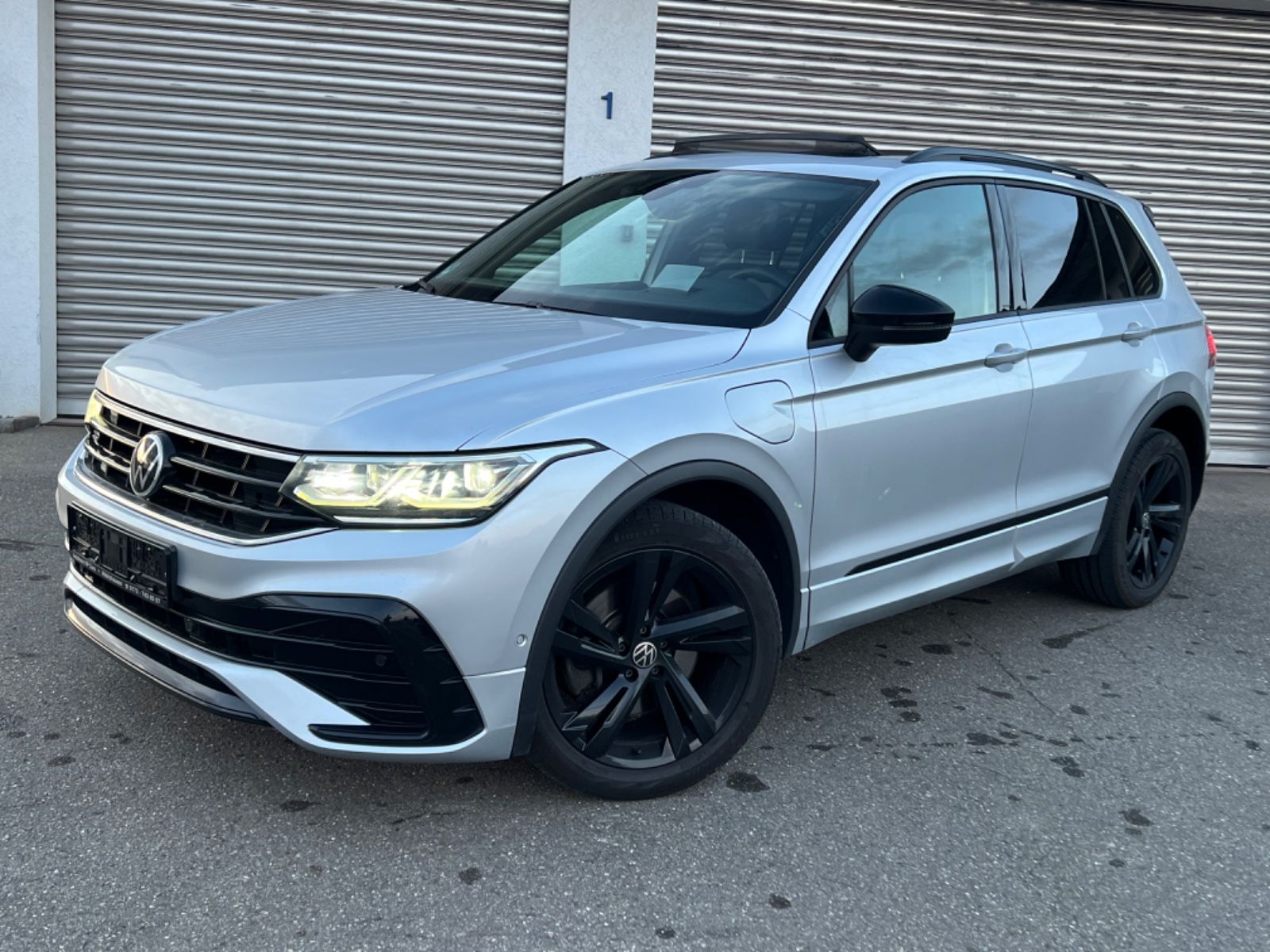 Volkswagen Tiguan*3X R-Line*Hybrid*VIRT*DSG*PANO*IQ*KAM*ACC