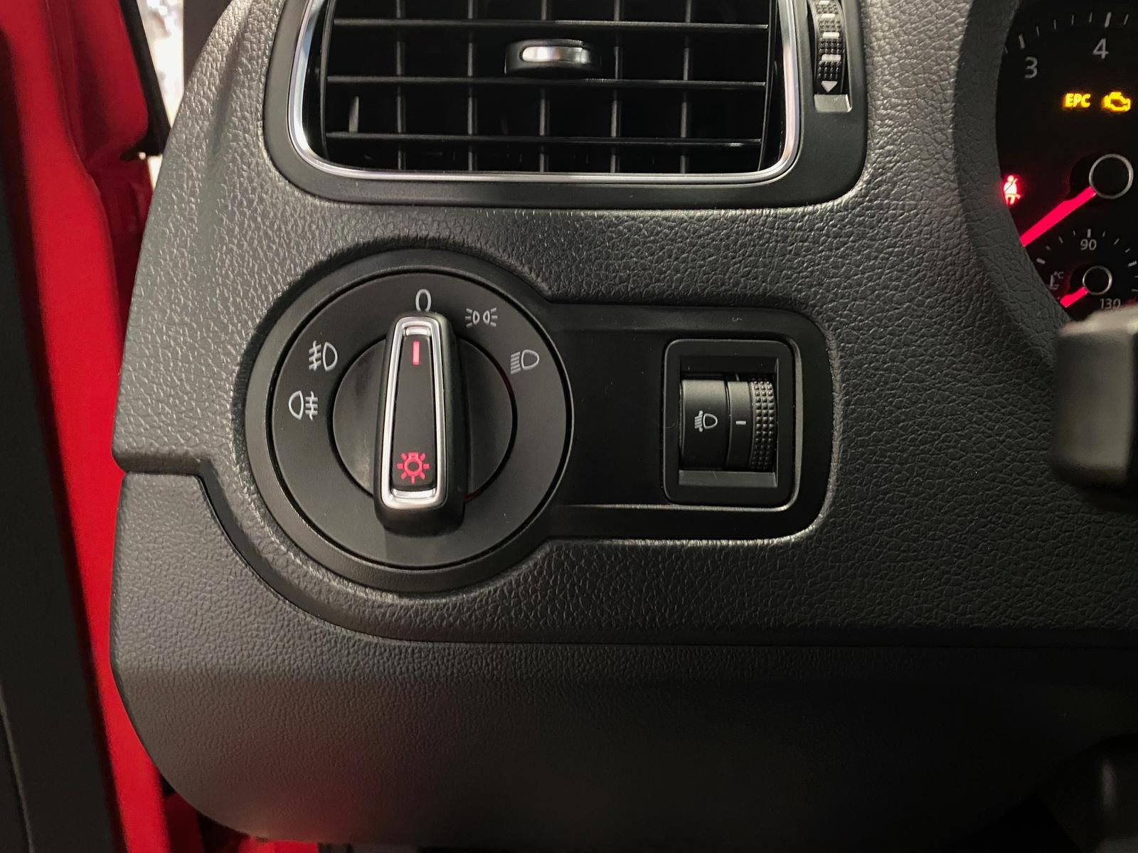 Fahrzeugabbildung Volkswagen Polo 1.0 TSI Trendline BlueMotion SITZHEIZ+ALU